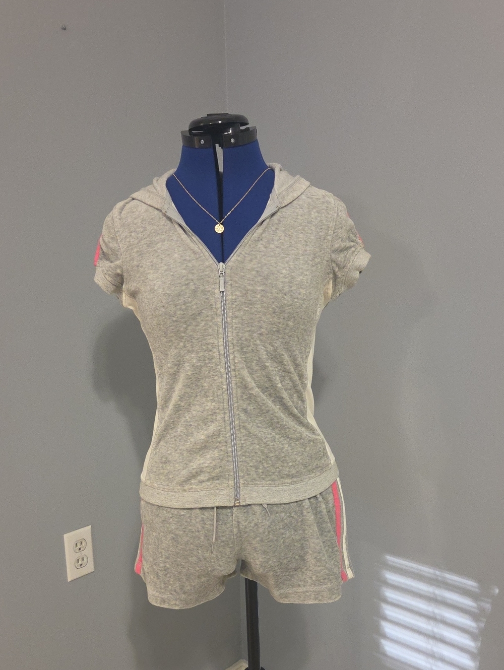 Arizona Jean Company Gray Hooded Athletic Shorts Set with Pink Accents